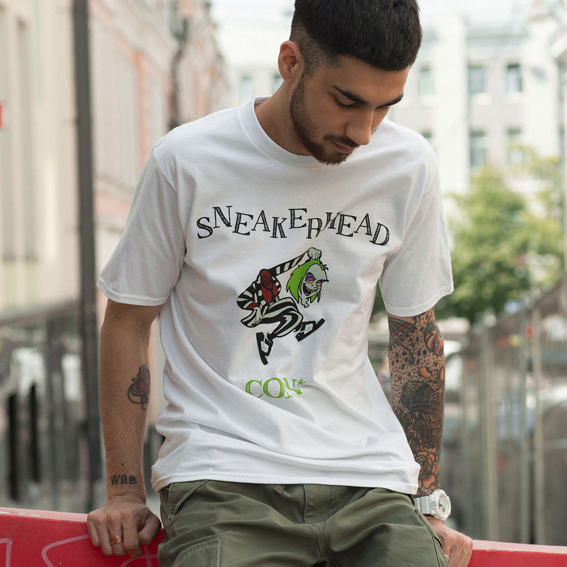 Футболка Sneakerhead Sneakerhead Con (Битлджус)  - цена, описание, фото 1