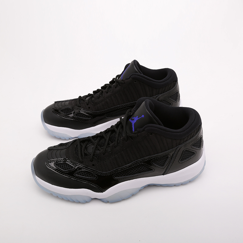 мужские черные кроссовки Jordan 11 Retro Low IE 919712-041 - цена, описание, фото 1