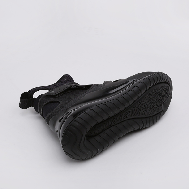 женские черные кроссовки Jordan WMNS Air Latitude 720 AV5187-001 - цена, описание, фото 6