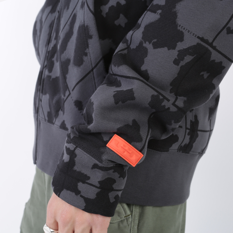 мужская черная толстовка Nike AOP Hoodie AT3913-060 - цена, описание, фото 4