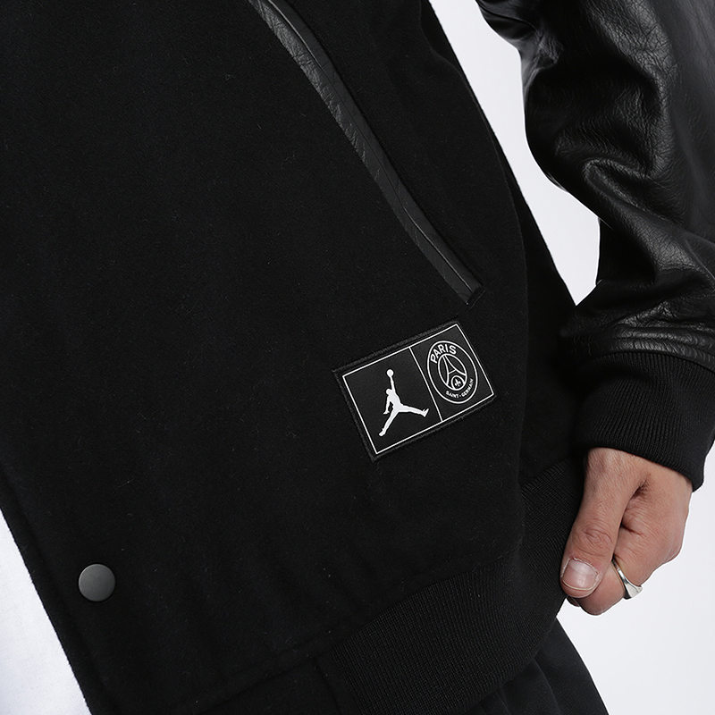 мужская черная куртка Jordan PSG Varsity Jacket BQ8363-010 - цена, описание, фото 5