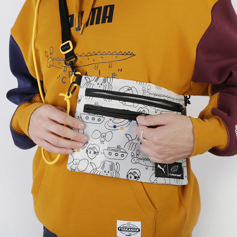  бежевая сумка PUMA x TYAKASHA Small Shoulder Bag 7682601 - цена, описание, фото 3