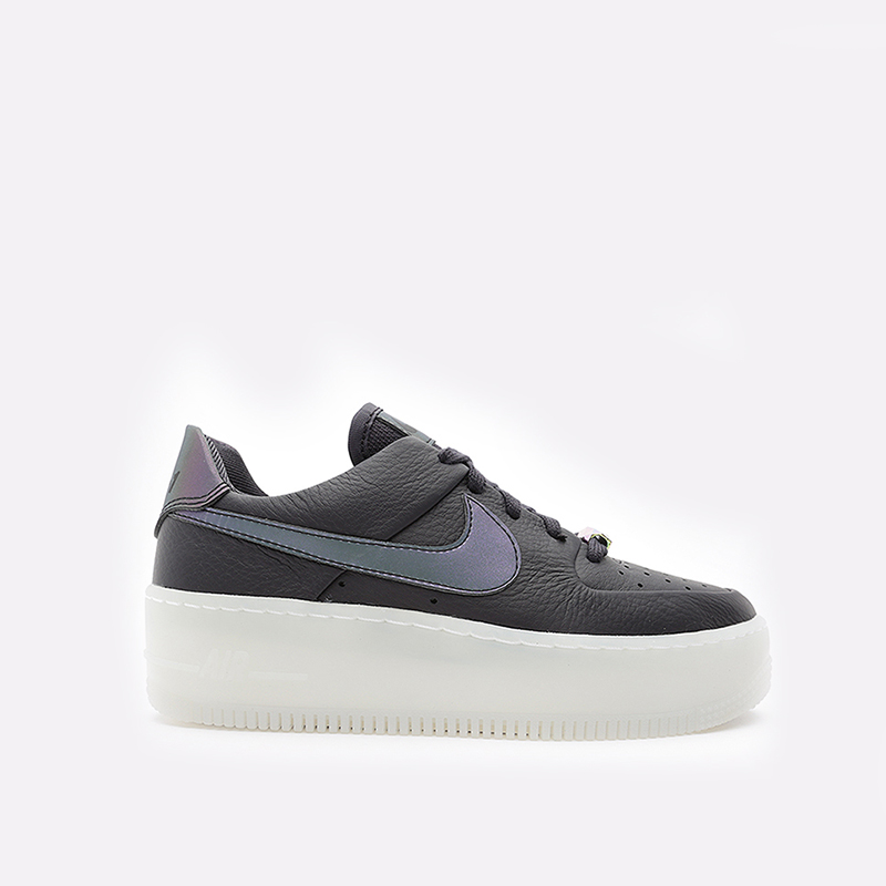 nike wmns air force 1 sage low lx