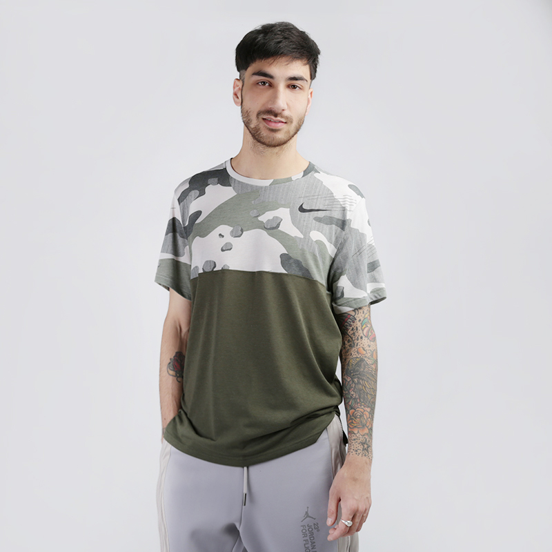 

Футболка Nike, Зелёный, Dri-FIT Short-Sleeve HyperDry Top
