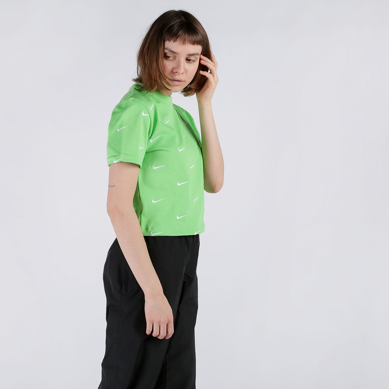 Женская футболка Nike Swoosh Logo T-Shirt (CK4092-378)  - цена, описание, фото 3
