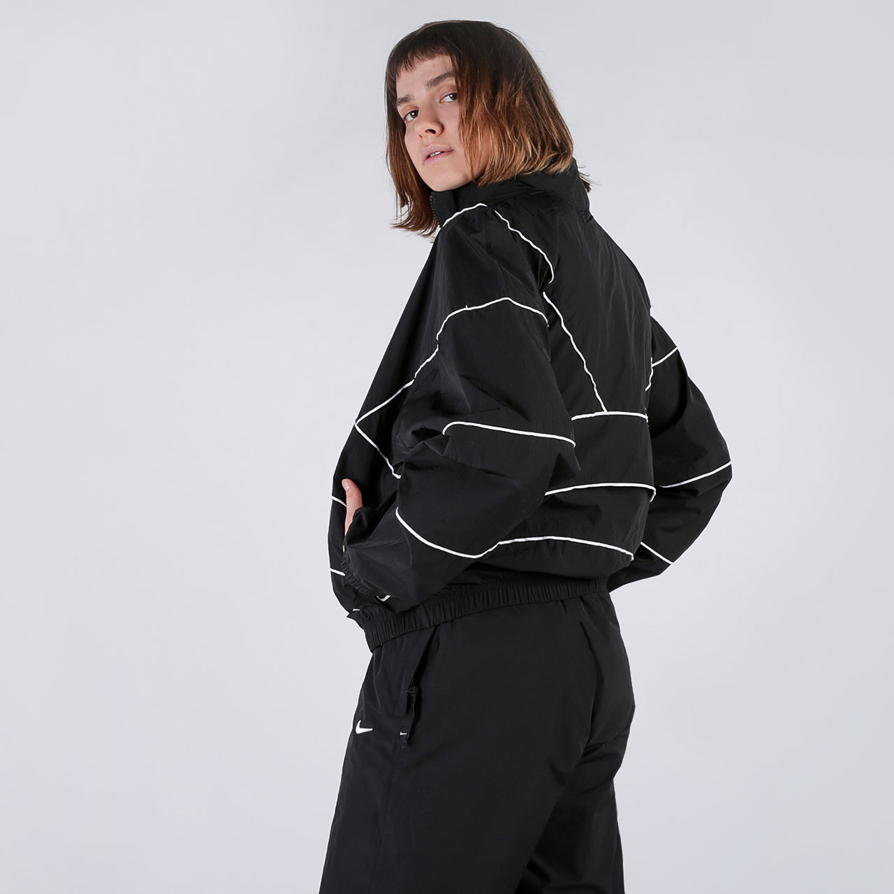 женская черная куртка Nike Women's Track Jacket CD6541-010 - цена, описание, фото 4