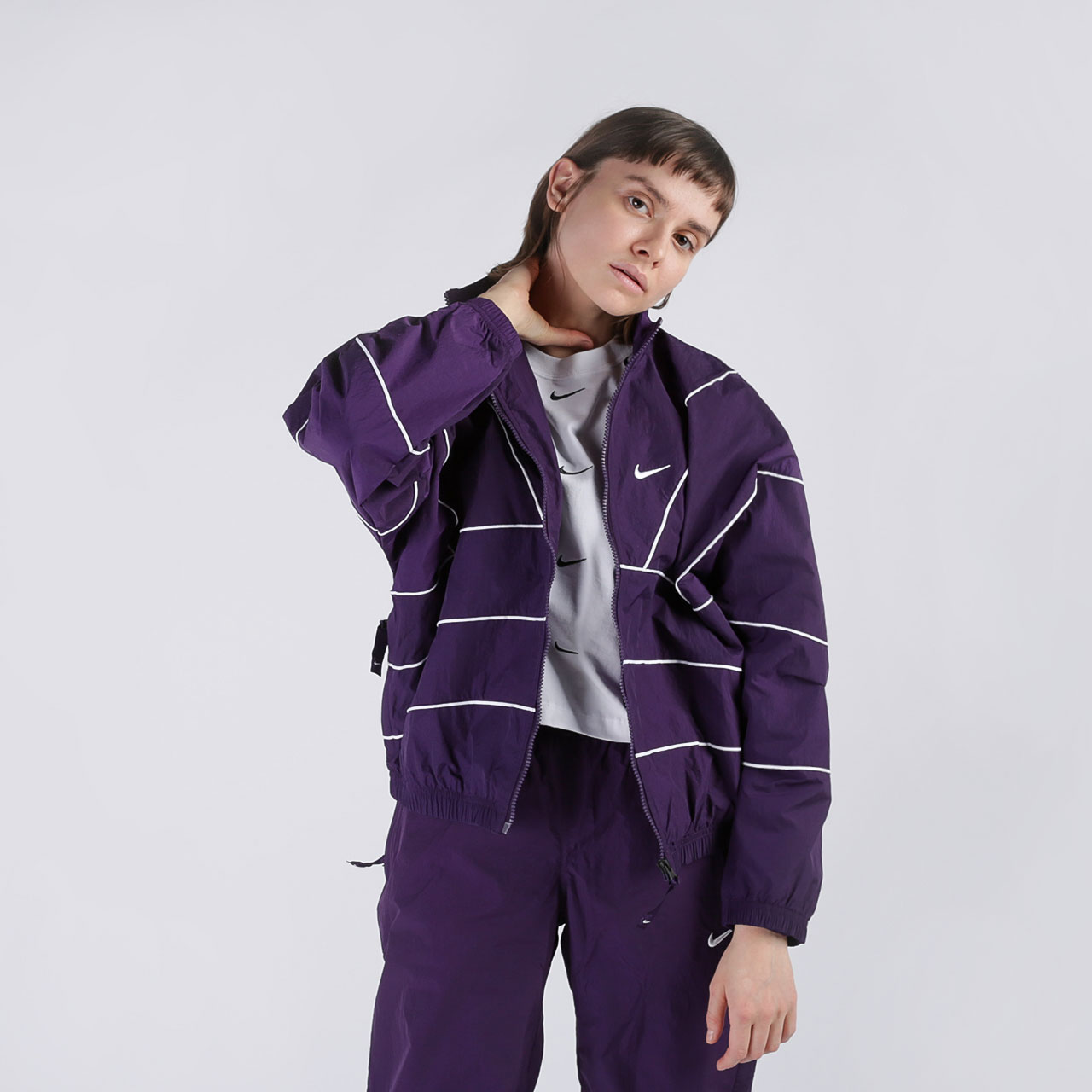 женская фиолетовая куртка Nike Women's Track Jacket CD6541-525 - цена, описание, фото 2
