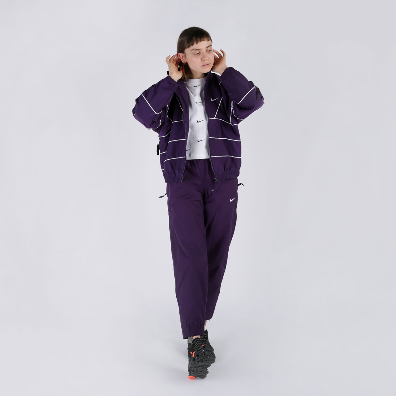 женская фиолетовая куртка Nike Women's Track Jacket CD6541-525 - цена, описание, фото 3