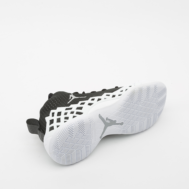 Мужские баскетбольные кроссовки Jordan Jumpman Diamond Mid (CI1204-001)  - цена, описание, фото 3