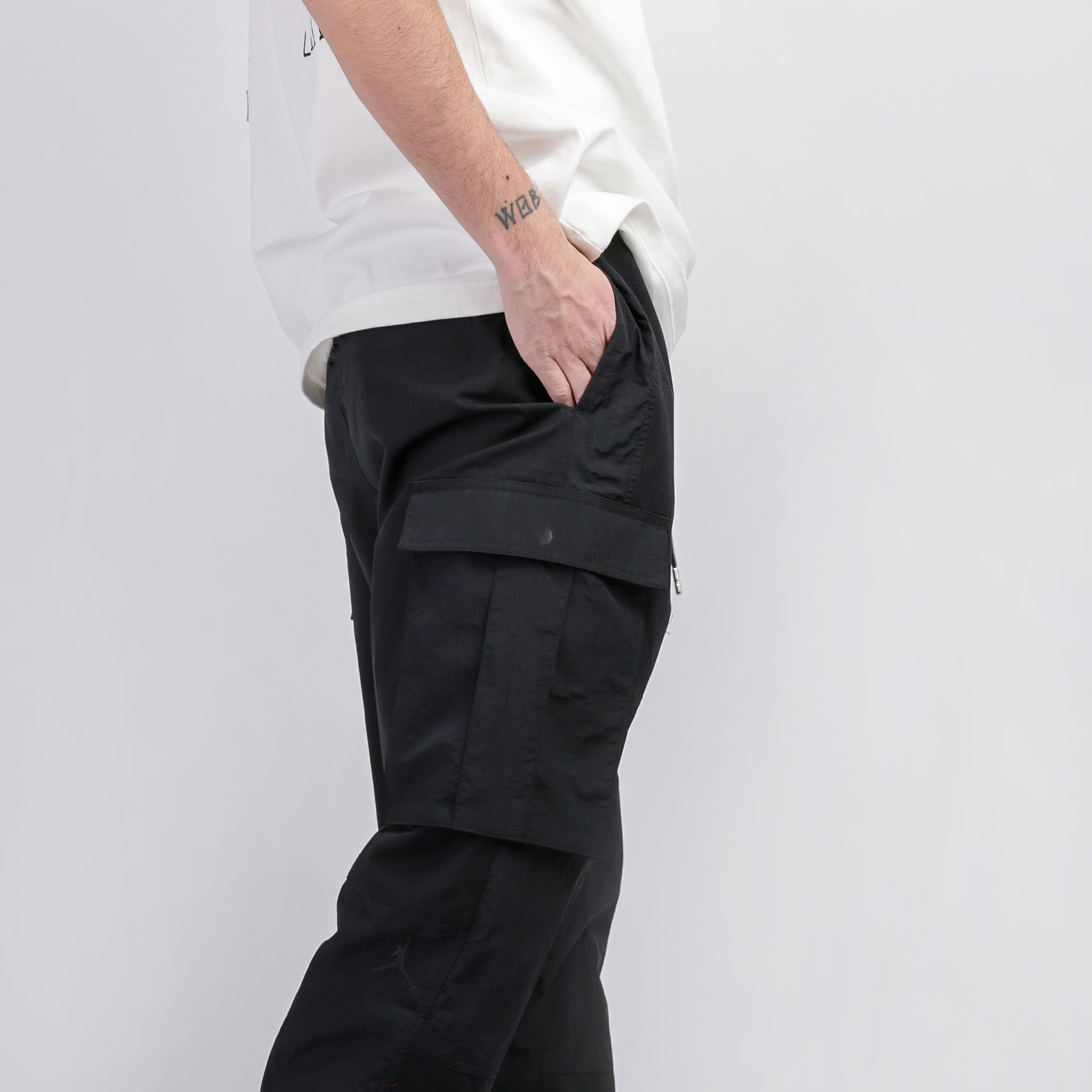 мужские черные брюки Jordan Sport DNA Cargo Trousers CD5734-010 - цена, описание, фото 2
