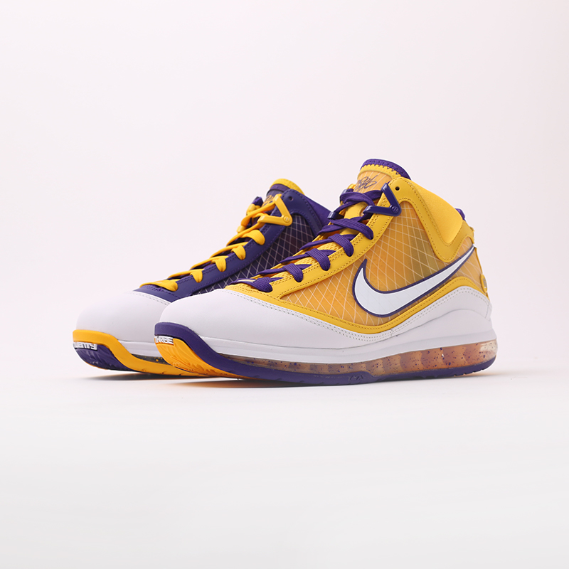 мужские желтые баскетбольные кроссовки Nike Lebron VII QS CW2300-500 - цена, описание, фото 5