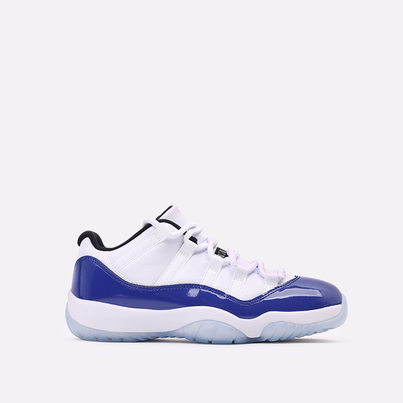 женские белые кроссовки Jordan WMNS 11 Retro Low AH7860-100 - цена, описание, фото 1