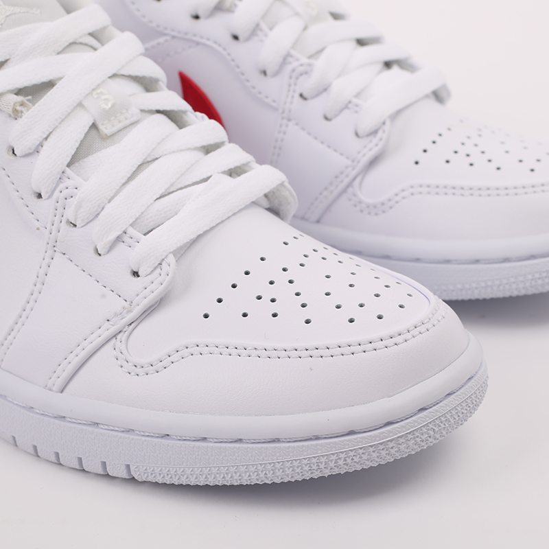женские белые кроссовки Jordan WMNS 1 Low AO9944-161 - цена, описание, фото 6