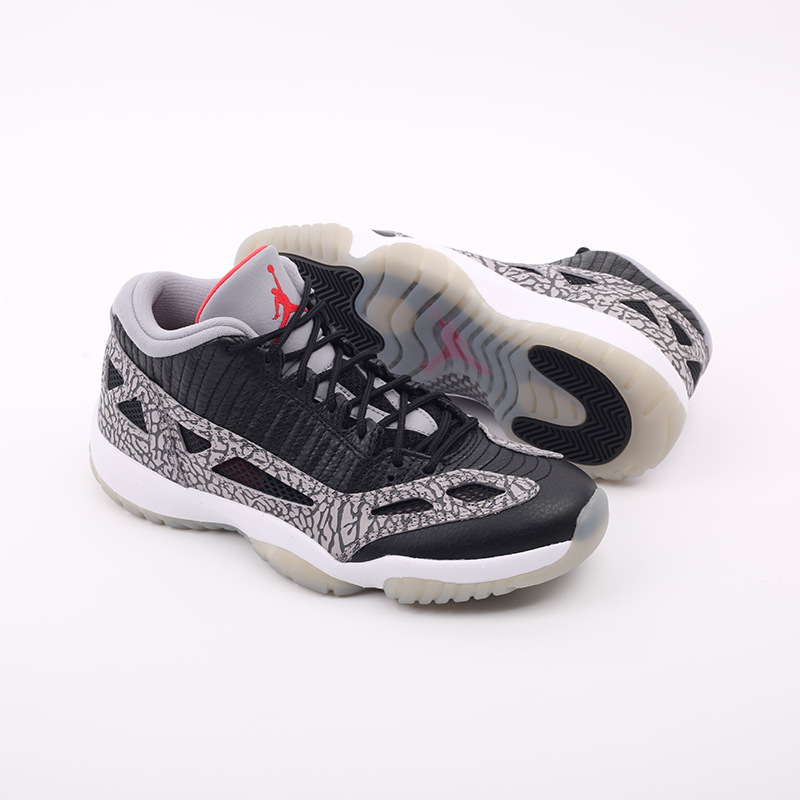 

Кроссовки Jordan, Чёрный, 11 Retro Low IE