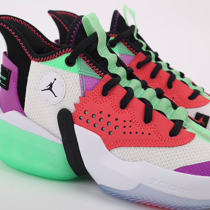  разноцветные баскетбольные кроссовки Jordan React Elevation CK6618-101 - цена, описание, фото 3