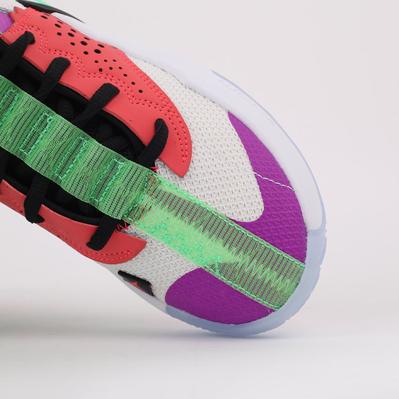  разноцветные баскетбольные кроссовки Jordan React Elevation CK6618-101 - цена, описание, фото 4