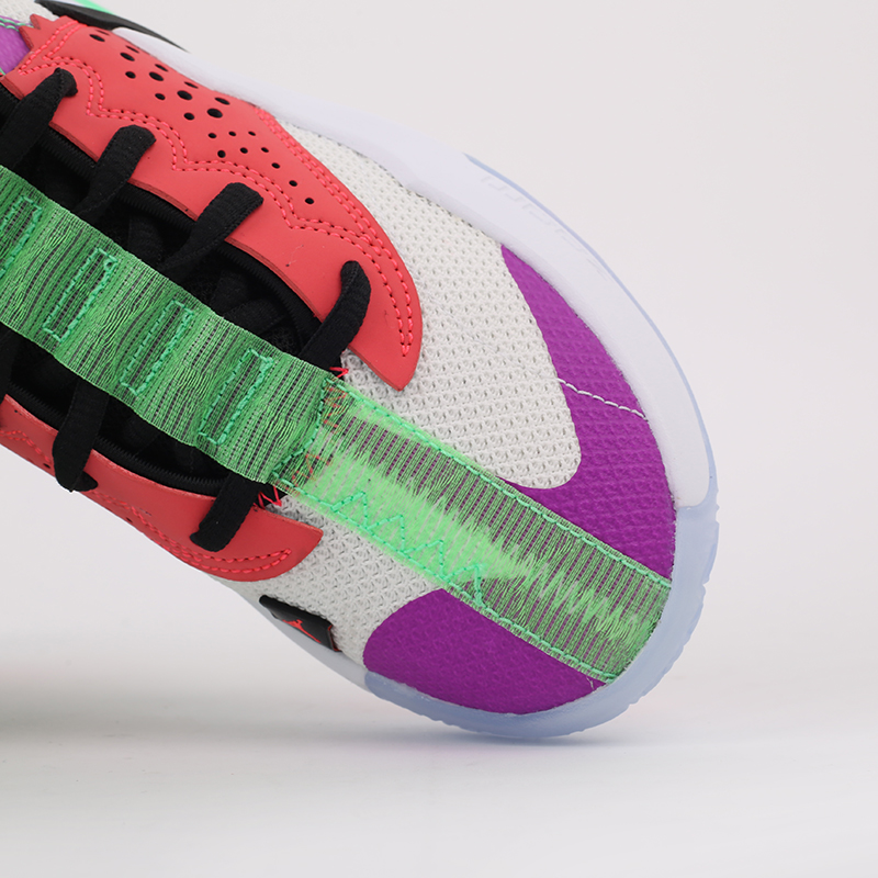 Баскетбольные кроссовки Jordan React Elevation (CK6618-101)  - цена, описание, фото 4