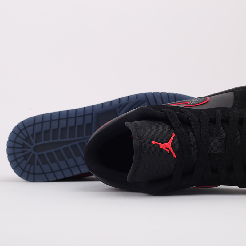 мужские черные кроссовки Jordan 1 Low SE CK3022-006 - цена, описание, фото 8
