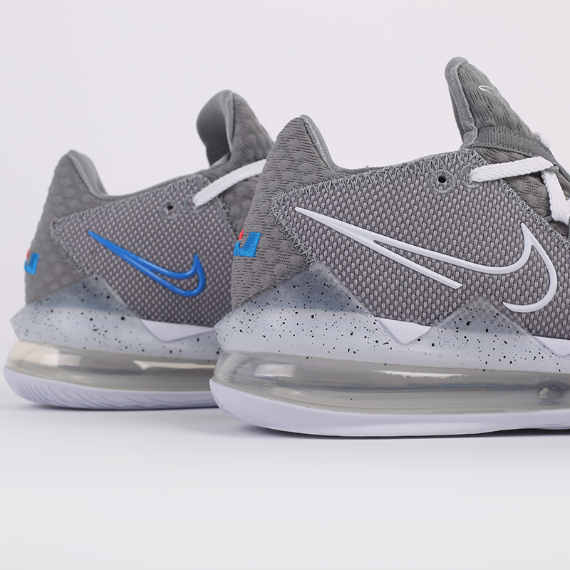  серые баскетбольные кроссовки Nike Lebron XVII Low CD5007-004 - цена, описание, фото 3