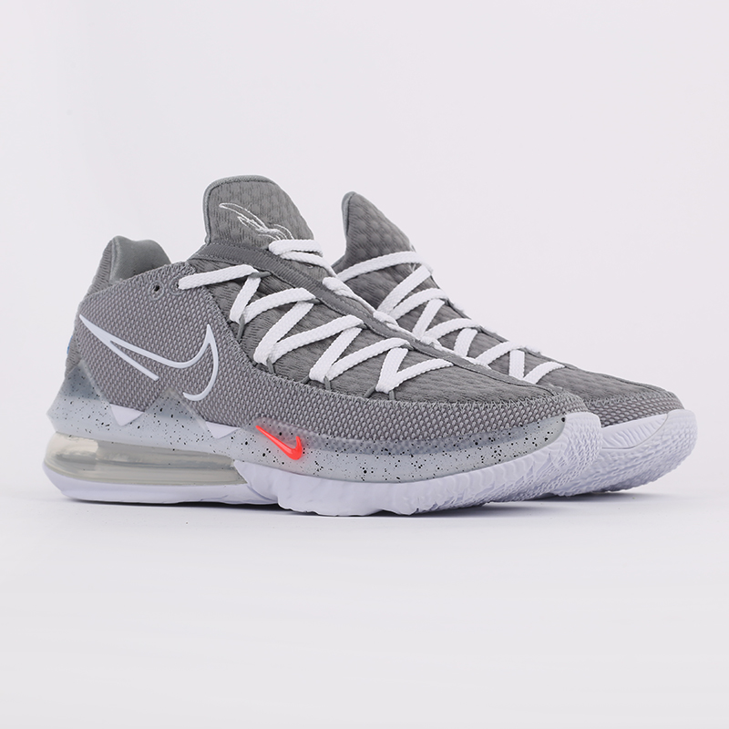  серые баскетбольные кроссовки Nike Lebron XVII Low CD5007-004 - цена, описание, фото 2