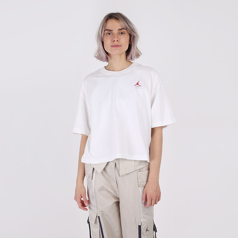 женская белая футболка Jordan Essentials Short-Sleeve Boxy CZ4139-100 - цена, описание, фото 1