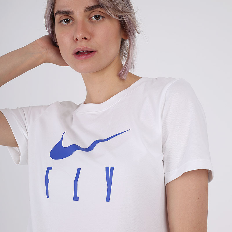 женская белая футболка Nike Fly CW6701-100 - цена, описание, фото 3