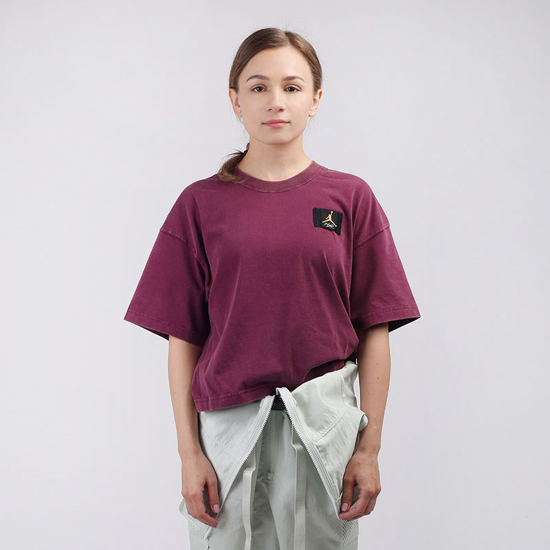 Женская футболка Jordan Essentials Short-Sleeve Boxy (CZ4139-610)  - цена, описание, фото 1