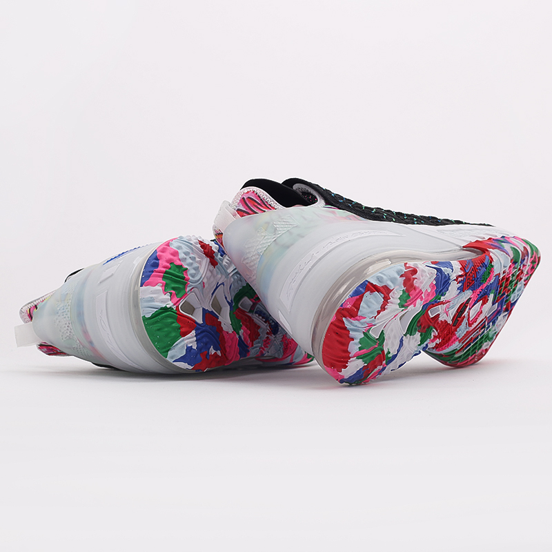 Мужские баскетбольные кроссовки Nike Lebron XVIII (CQ9283-002)  - цена, описание, фото 3
