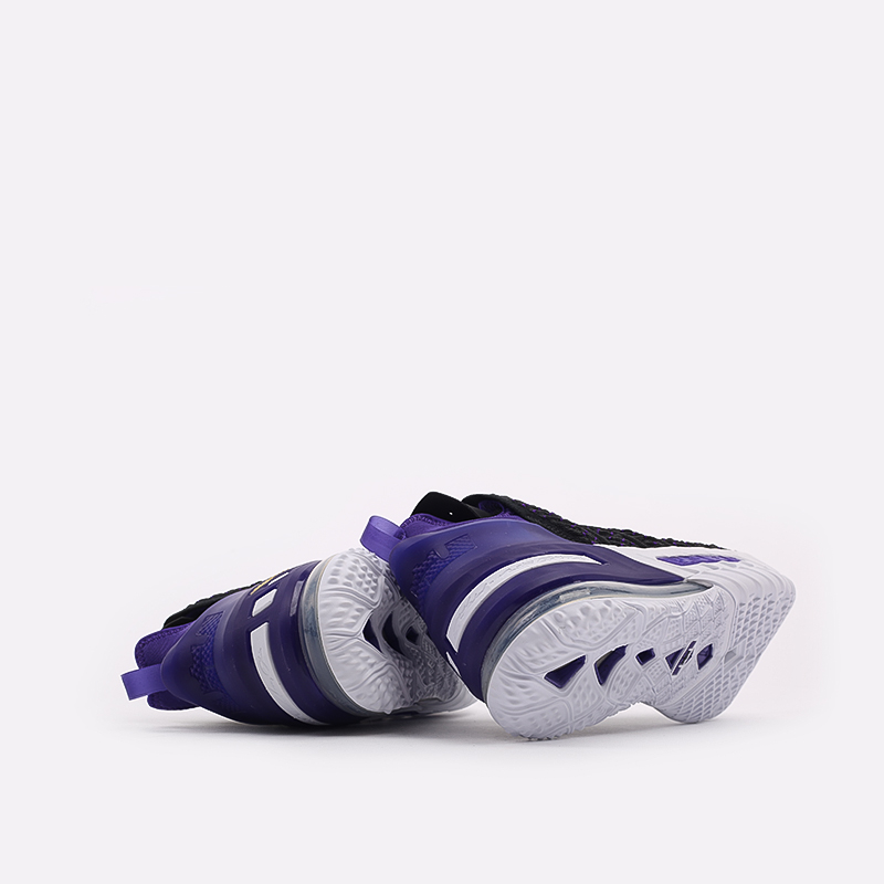 Мужские баскетбольные кроссовки Nike Lebron XVIII (CQ9283-004)  - цена, описание, фото 3