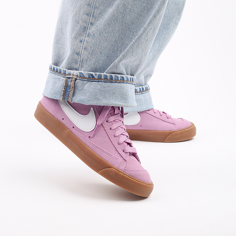 Женские кроссовки Nike WMNS Blazer Mid '77 Suede (DB5461-600)  - цена, описание, фото 10
