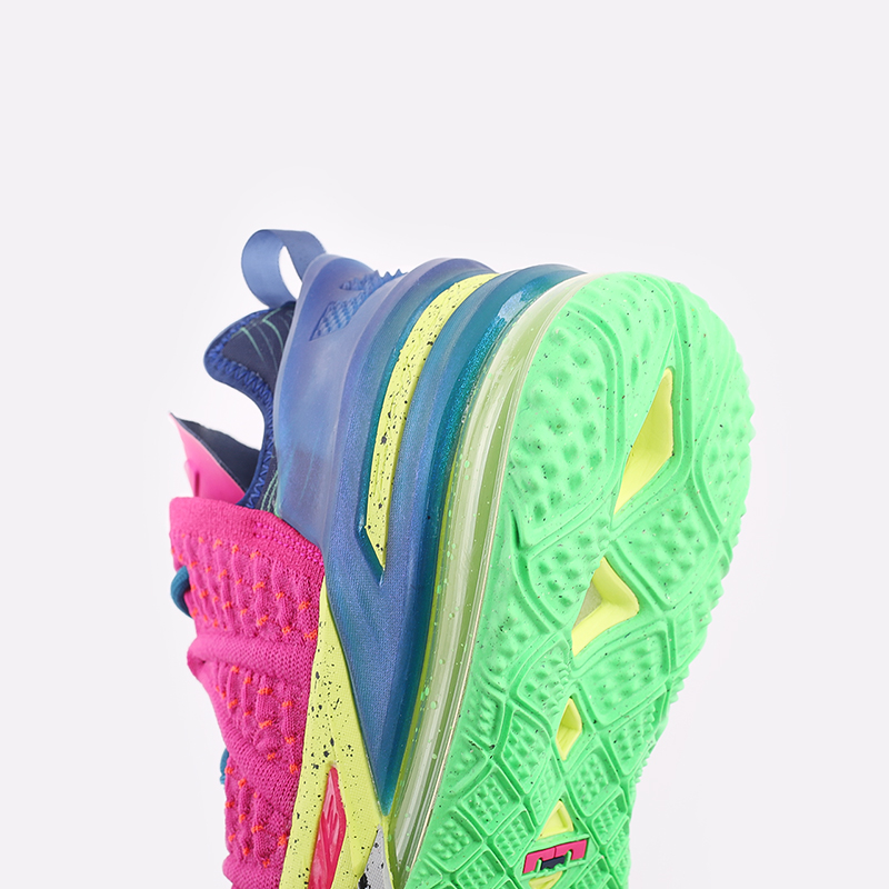 мужские розовые баскетбольные кроссовки Nike Lebron XVIII DB8148-600 - цена, описание, фото 5