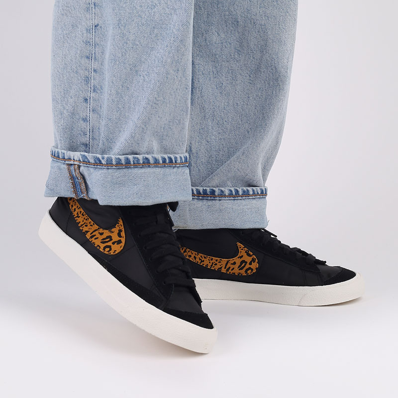Женские кроссовки Nike WMNS Blazer Mid '77 (DC9207-001)  - цена, описание, фото 7