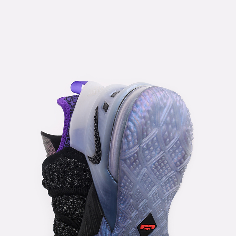 женские черные баскетбольные кроссовки Nike Lebron XVIII NRG (GS) CT4677-001 - цена, описание, фото 6