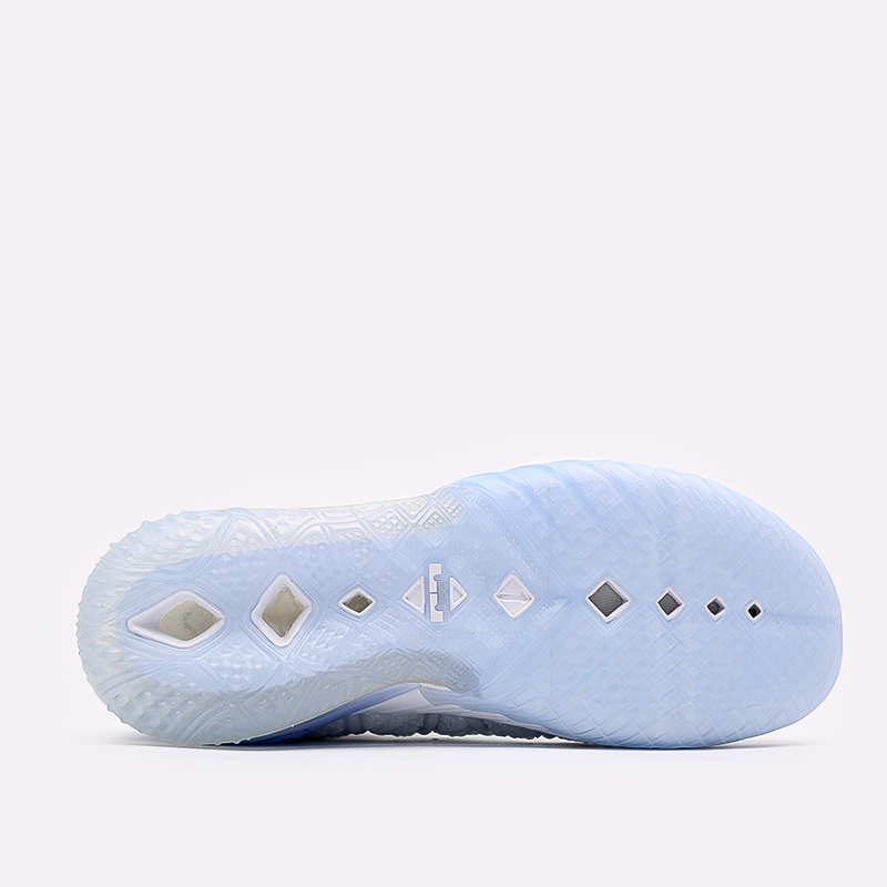 Мужские баскетбольные кроссовки Nike Lebron XVIII (CW3156-400)  - цена, описание, фото 4