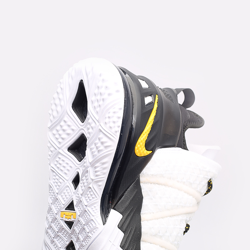 Мужские баскетбольные кроссовки Nike Lebron XVIII (CQ9283-100)  - цена, описание, фото 5