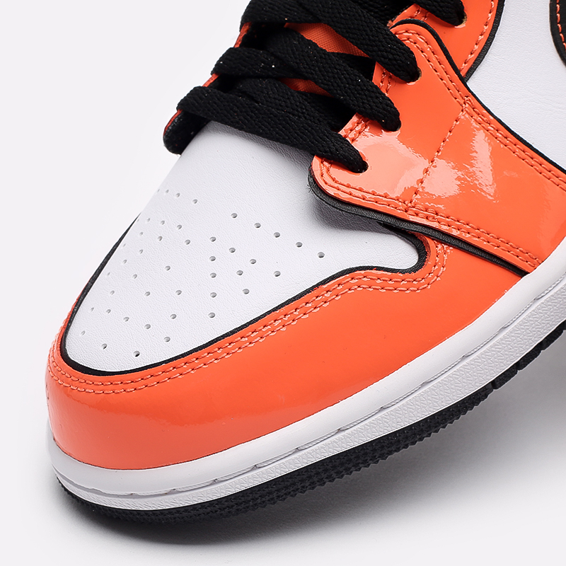 мужские оранжевые кроссовки Jordan 1 Mid SE DD6834-802 - цена, описание, фото 5
