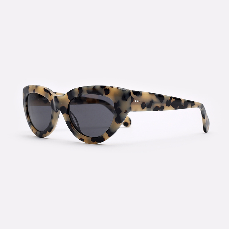 Солнцезащитные очки Carhartt WIP Amy (I028341-blond/black)  - цена, описание, фото 1