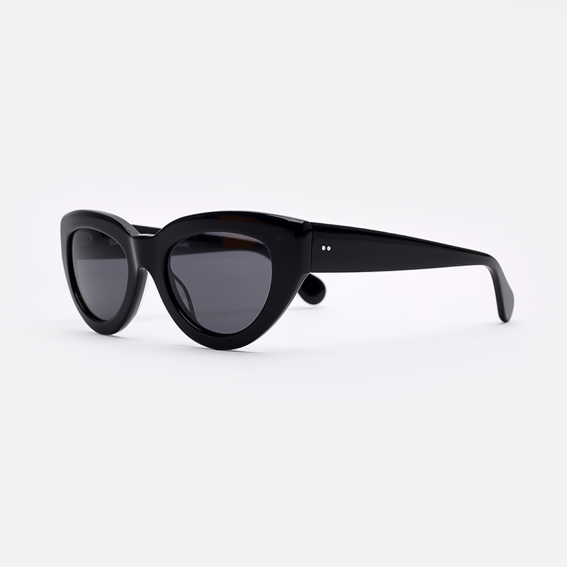 Солнцезащитные очки Carhartt WIP Amy (I028341-black/black)  - цена, описание, фото 1