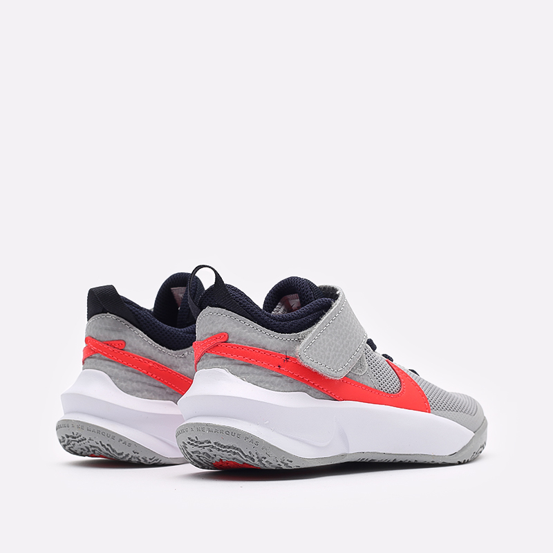 детские серые баскетбольные кроссовки Nike Team Hustle D 10 (PS) CW6736-006 - цена, описание, фото 3