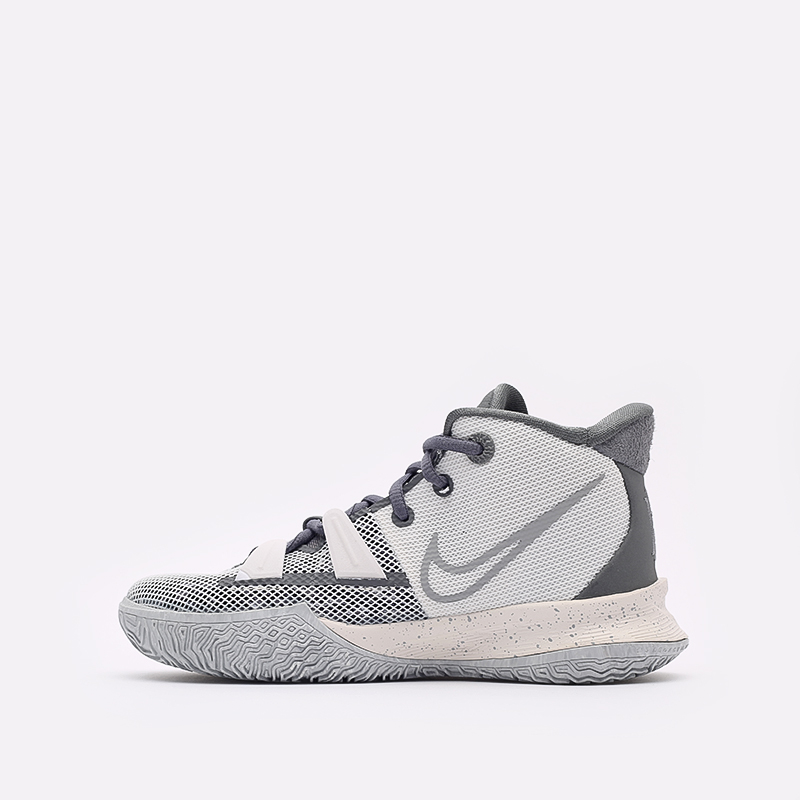 женские серые баскетбольные кроссовки Nike Kyrie 7 SE (GS) DB5624-011 - цена, описание, фото 2