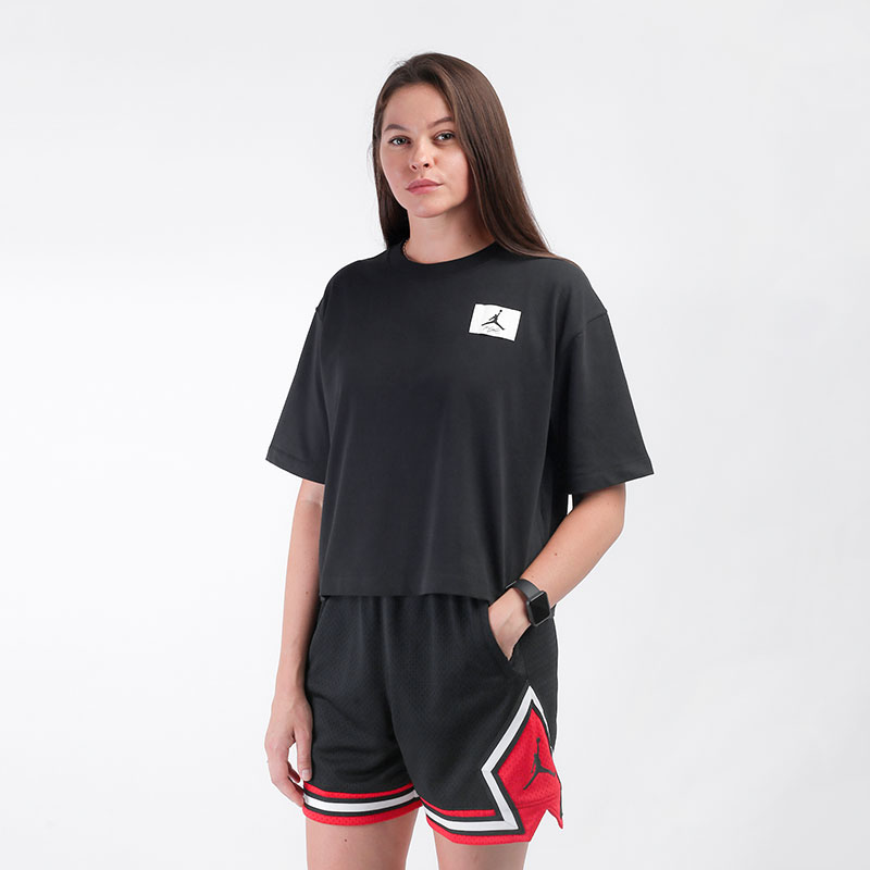 женская черная футболка Jordan Essentials Boxy T-Shirt DD7054-010 - цена, описание, фото 1