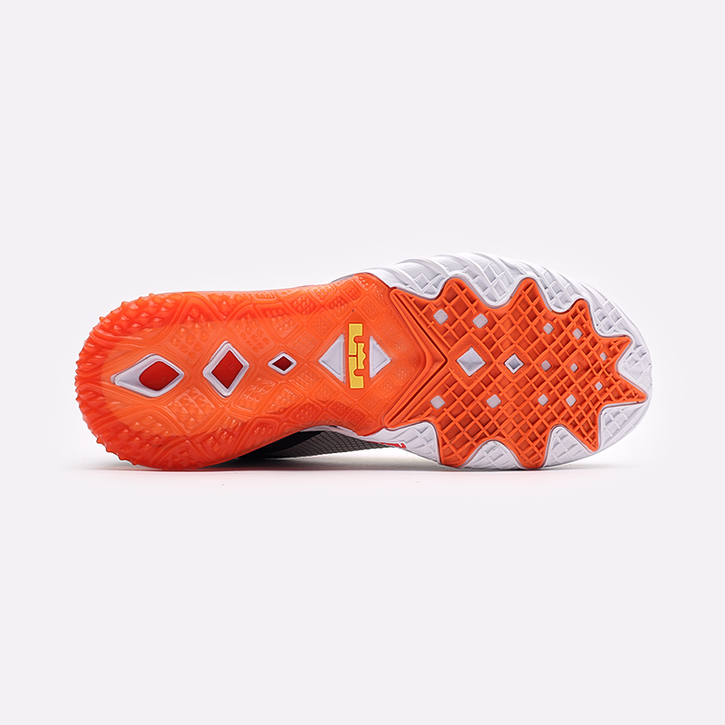 Мужские кроссовки Nike Lebron XVIII Low (CV7562-103)  - цена, описание, фото 5