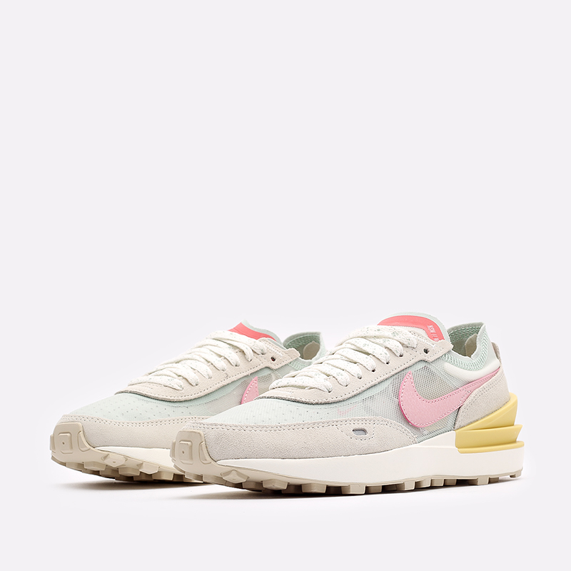 Женские кроссовки Nike WMNS Waffle One (DM9466-001)  - цена, описание, фото 4