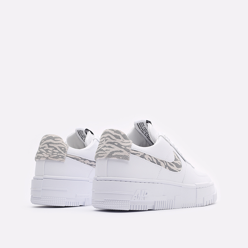 Женские кроссовки Nike WMNS Air Force 1 Pixel SE (DH9632-100)  - цена, описание, фото 3