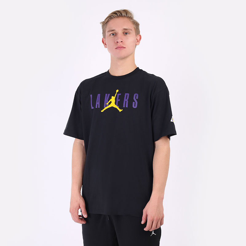 мужская черная футболка Jordan  Los Angeles Lakers Courtside Statement Tee DA6512-010 - цена, описание, фото 1