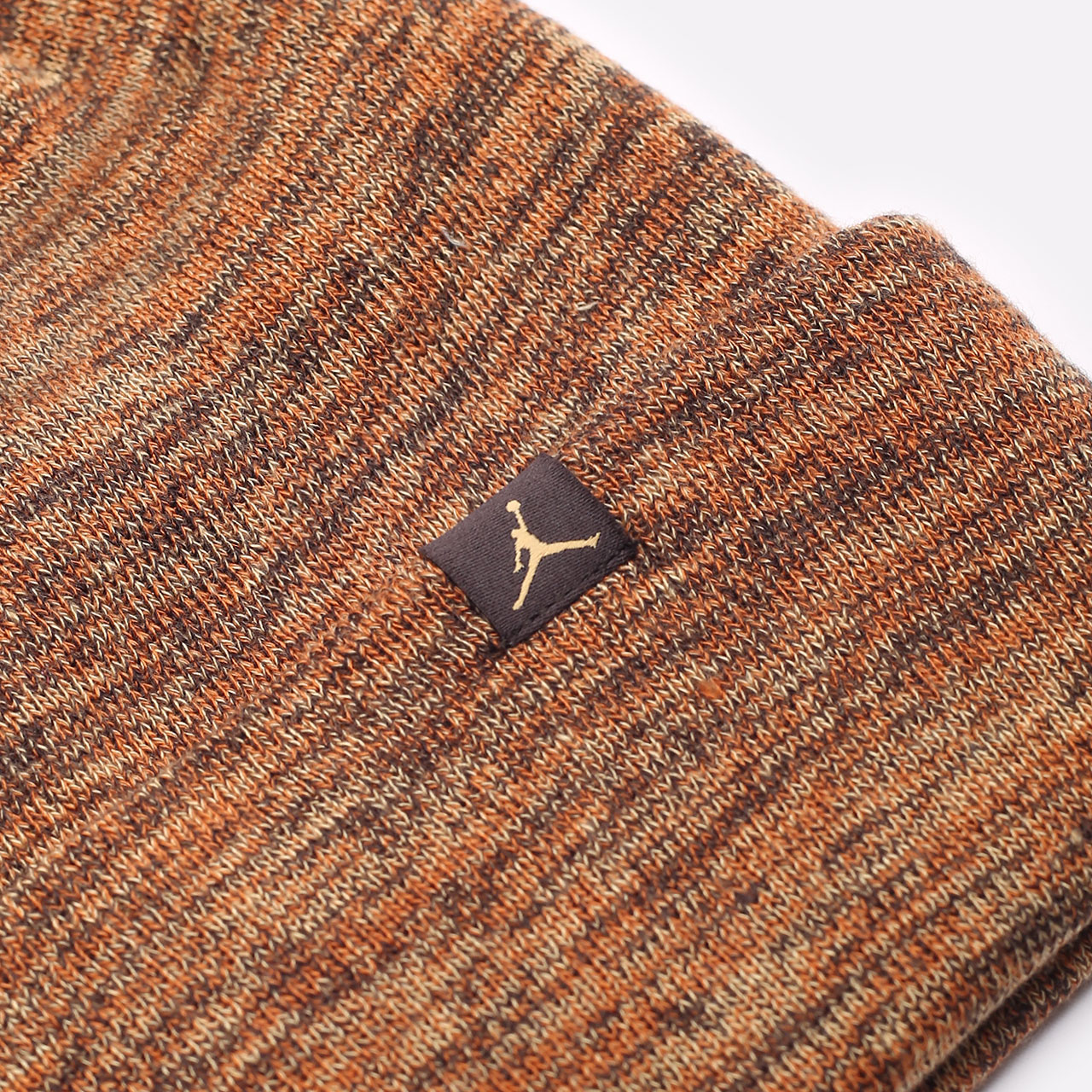 Шапка Jordan Beanie Cuffed Jumpman (DJ6048-246)  - цена, описание, фото 2