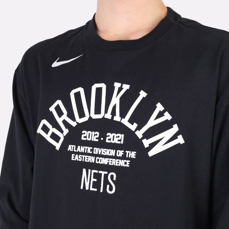   лонгслив Nike T-Shirt NBA Brooklyn Nets Courtside DA5887-010 - цена, описание, фото 2