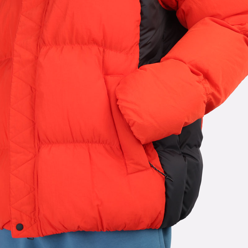 мужская красная куртка Jordan Essentials Puffer DA9806-673 - цена, описание, фото 3