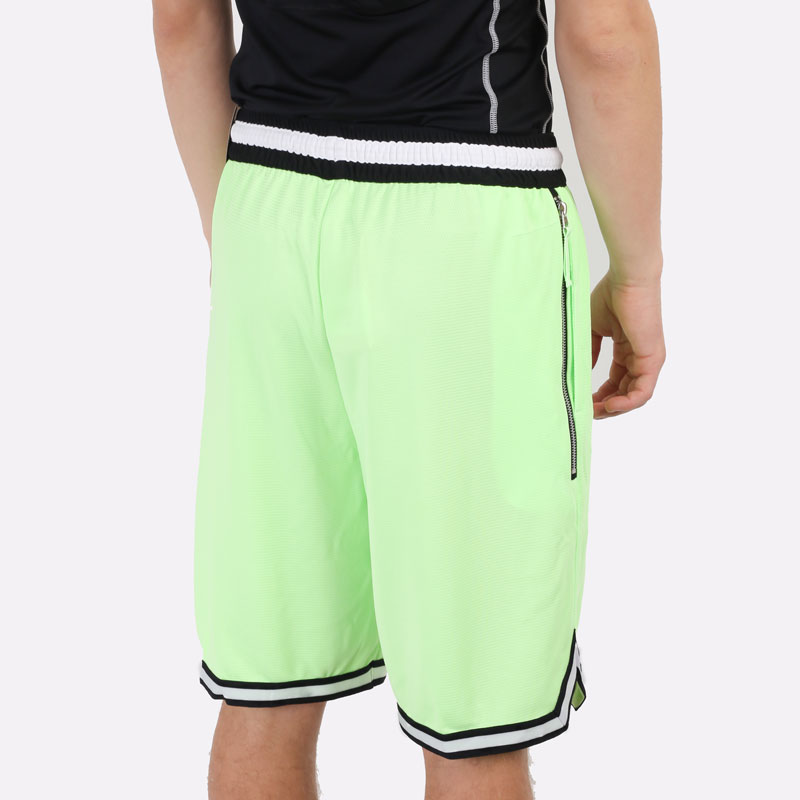 мужские зеленые шорты Nike Dri-FIT DNA DA5844-345 - цена, описание, фото 3