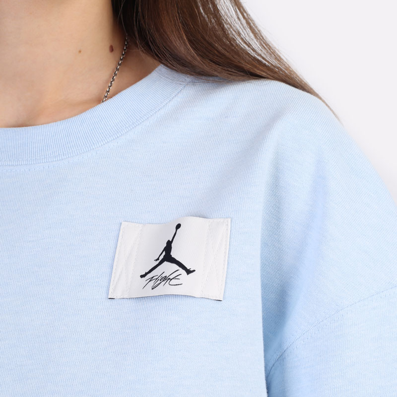 Женская футболка Jordan Essentials (DD7057-438)  - цена, описание, фото 2
